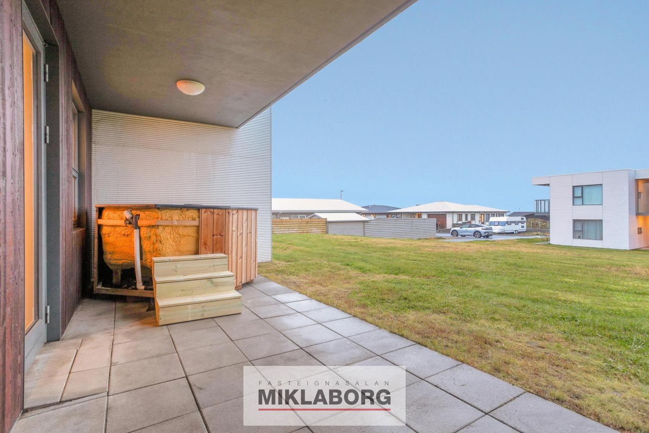 Dalsbraut 36, 260 Reykjanesbær