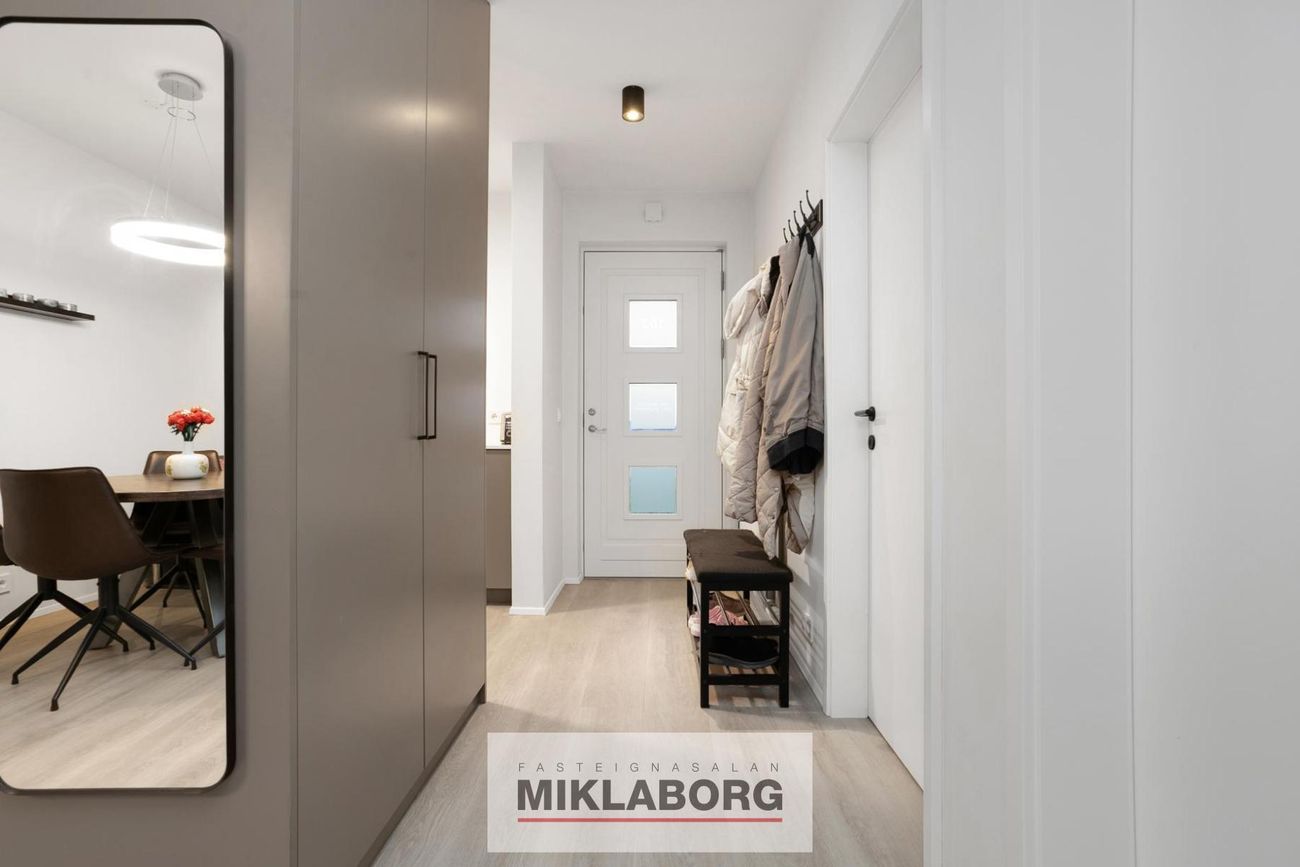 Dalsbraut 36, 260 Reykjanesbær