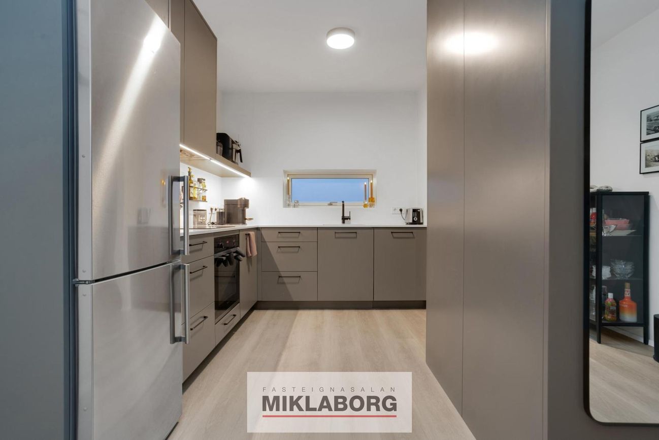 Dalsbraut 36, 260 Reykjanesbær