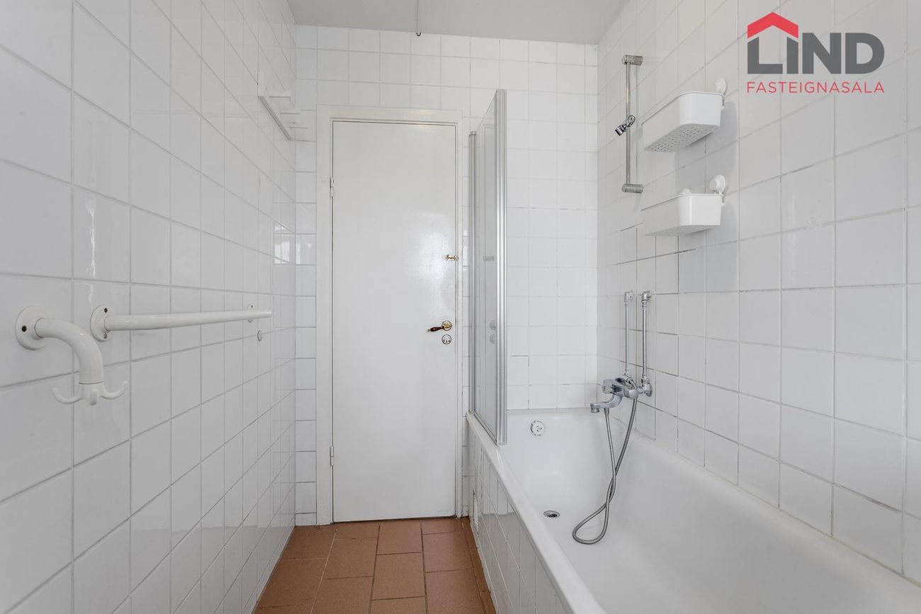 Brávallagata 18, 101 Reykjavík