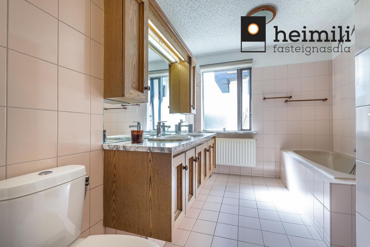 Stekkjarsel 7, 109 Reykjavík