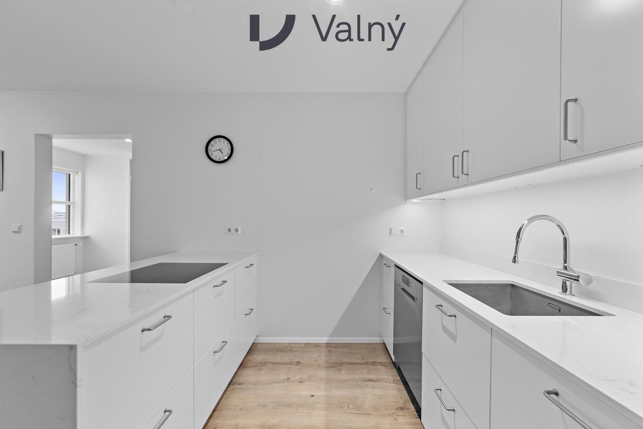 Vallarbraut 6, 260 Reykjanesbær