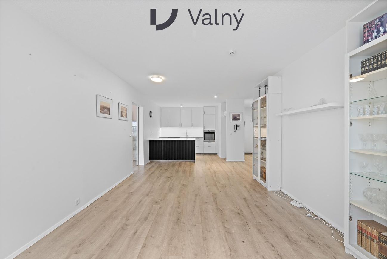 Vallarbraut 6, 260 Reykjanesbær