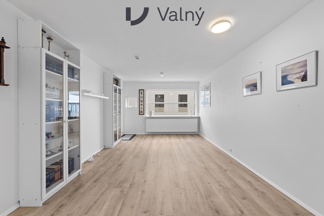 Vallarbraut 6, 260 Reykjanesbær