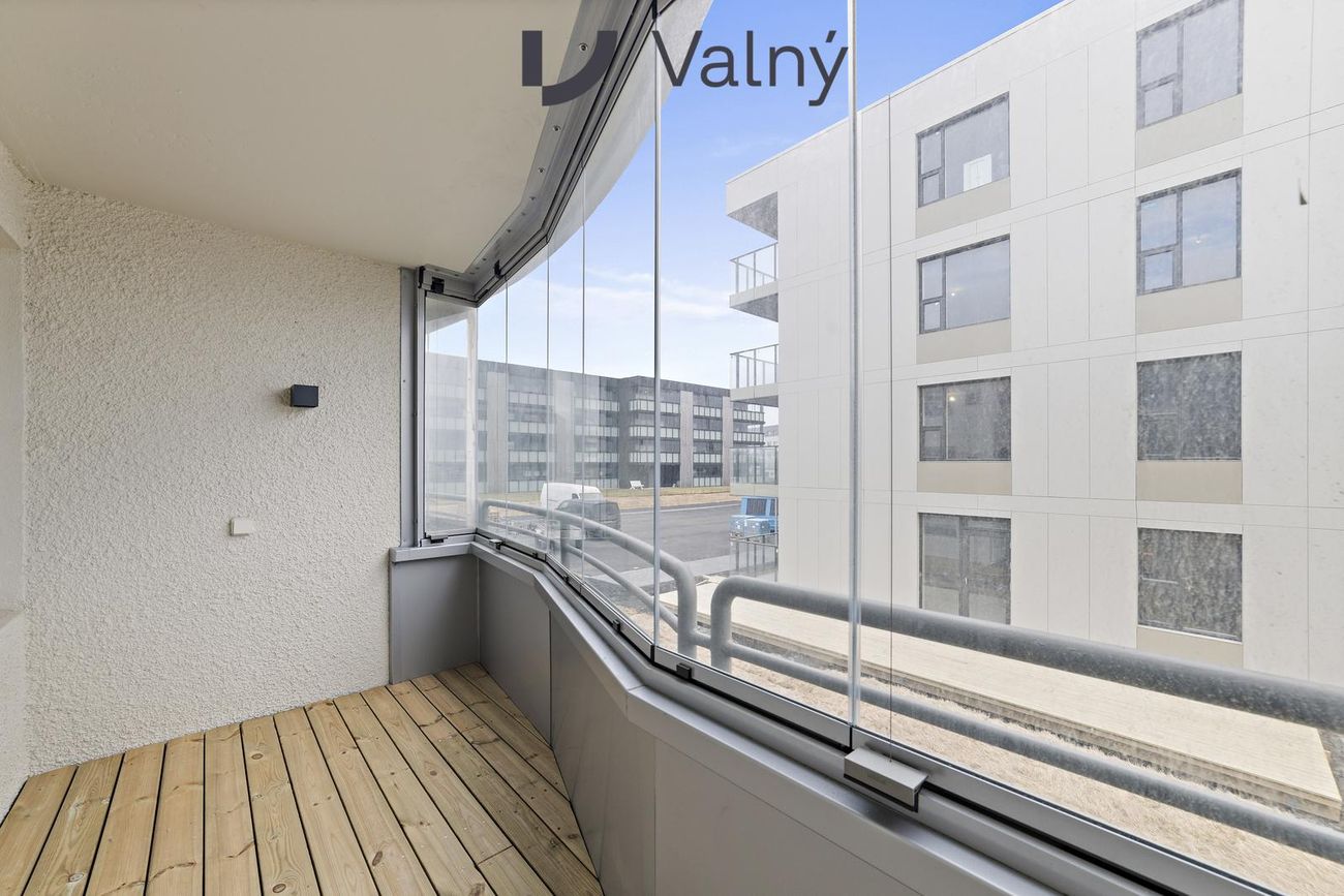 Vallarbraut 6, 260 Reykjanesbær