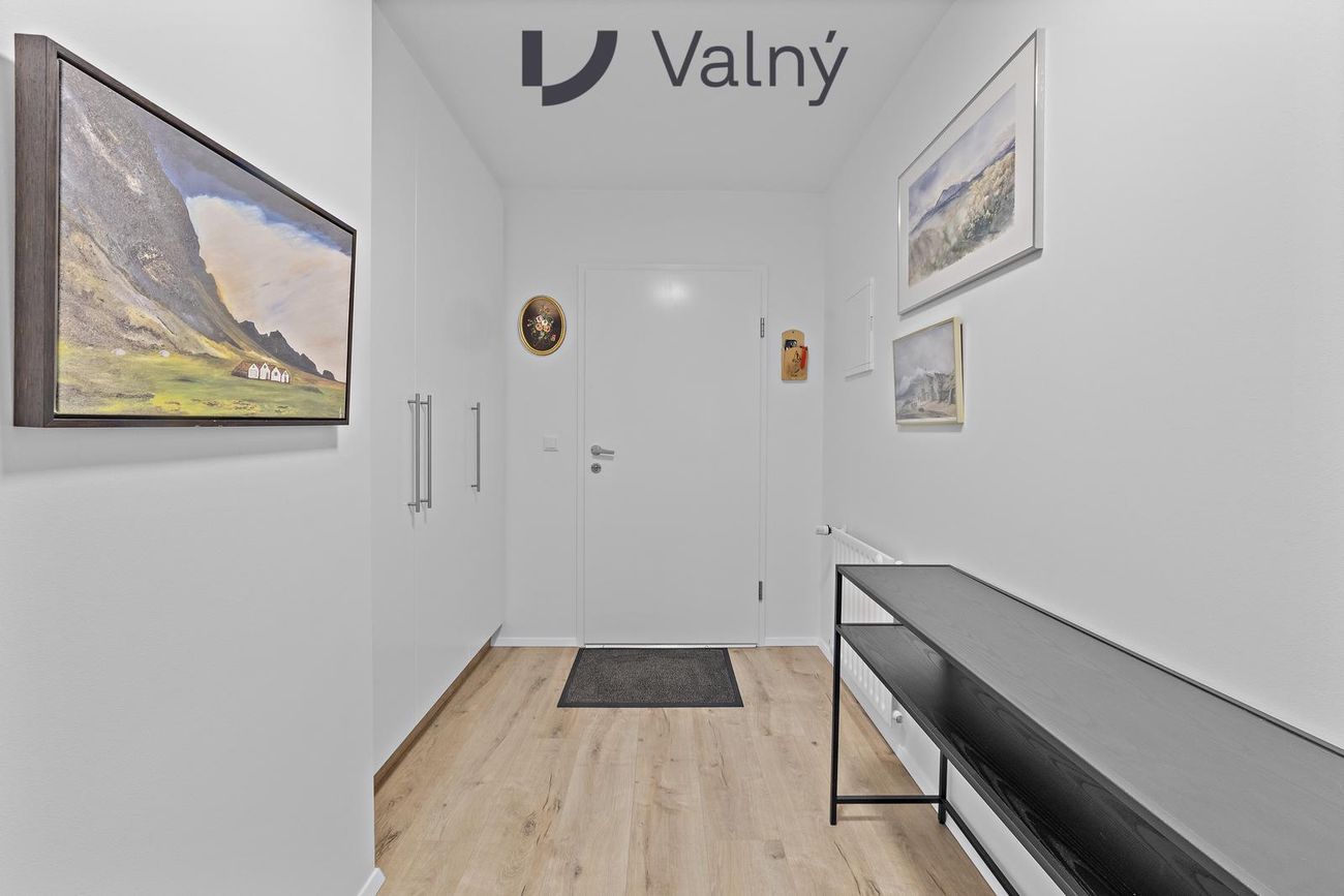 Vallarbraut 6, 260 Reykjanesbær