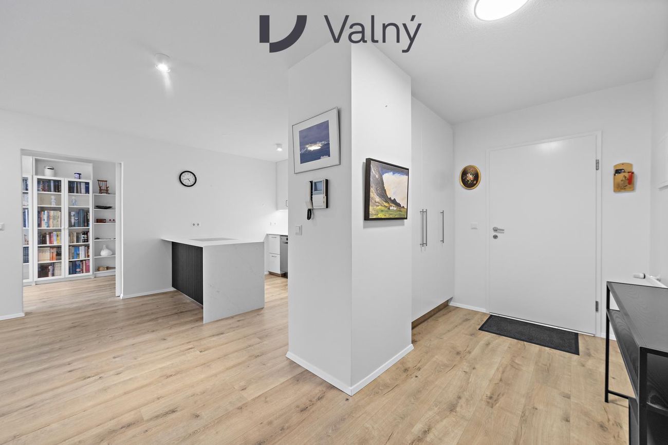 Vallarbraut 6, 260 Reykjanesbær