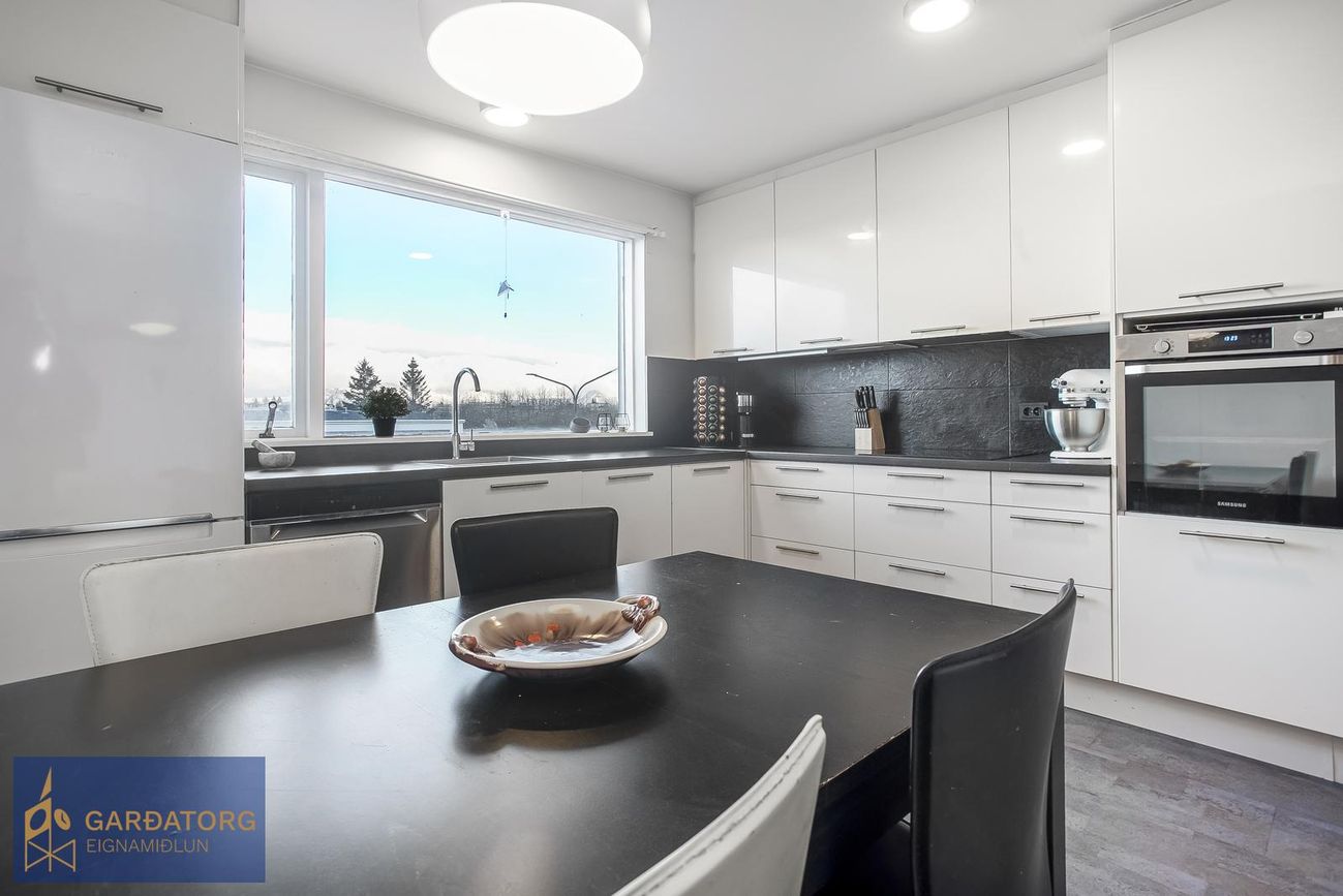 Furugrund 62, 200 Kópavogur