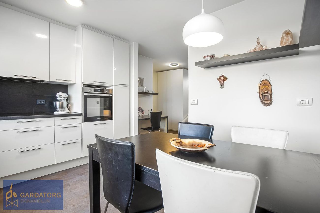 Furugrund 62, 200 Kópavogur