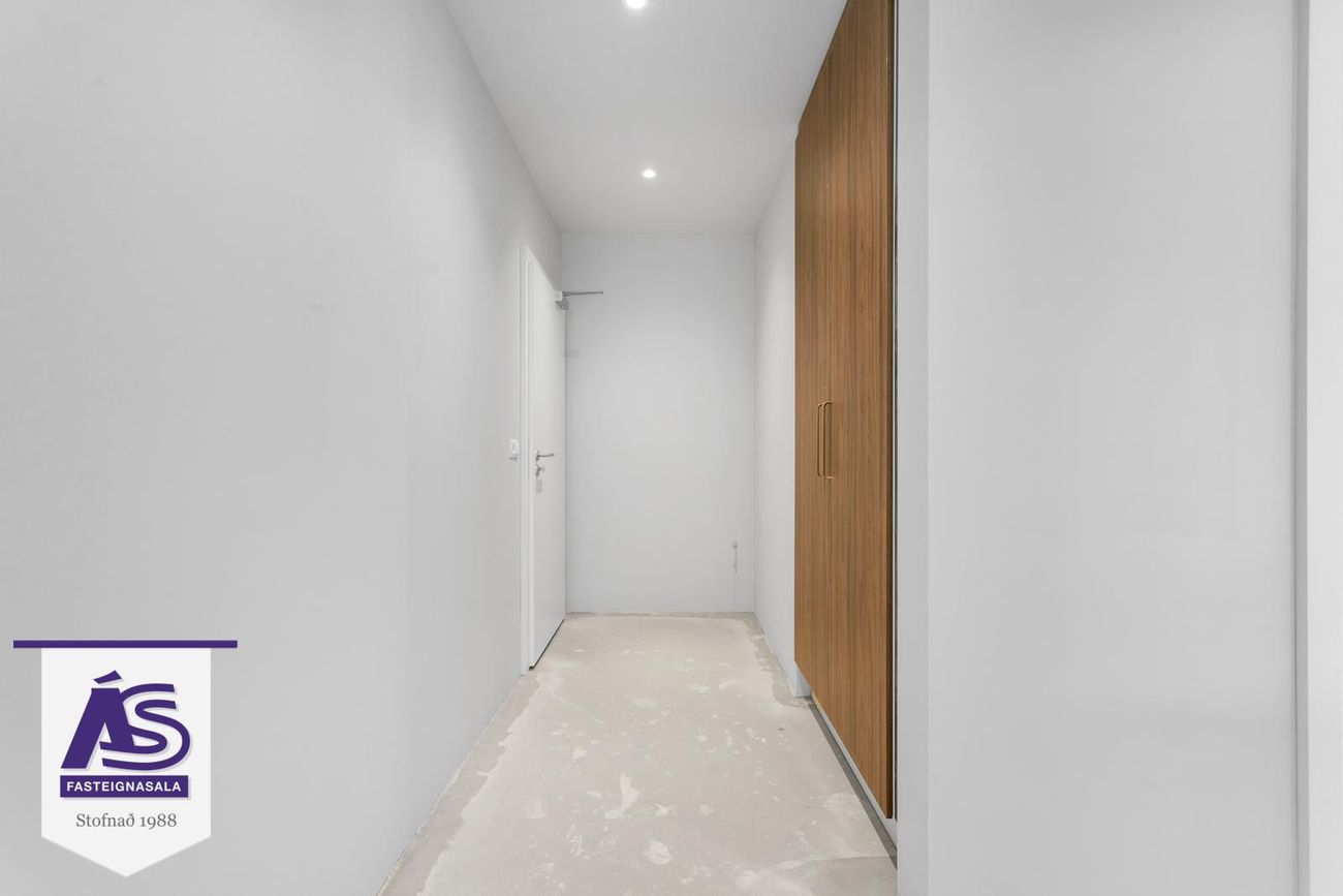 Hringhamar 31 - 0503, 221 Hafnarfjörður