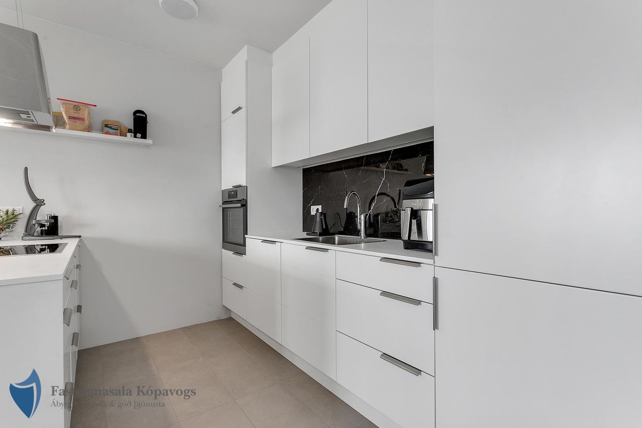 Hafnarbraut 12G, 200 Kópavogur