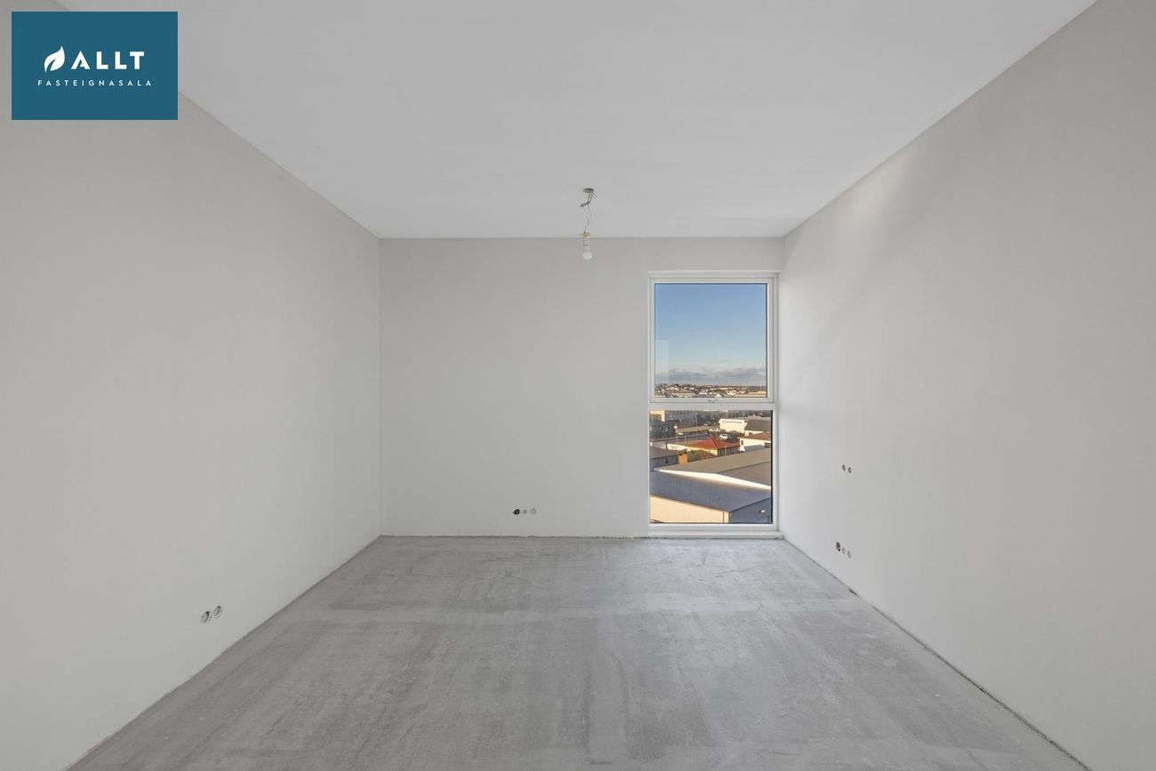 Víkurbraut 17, 230 Reykjanesbær