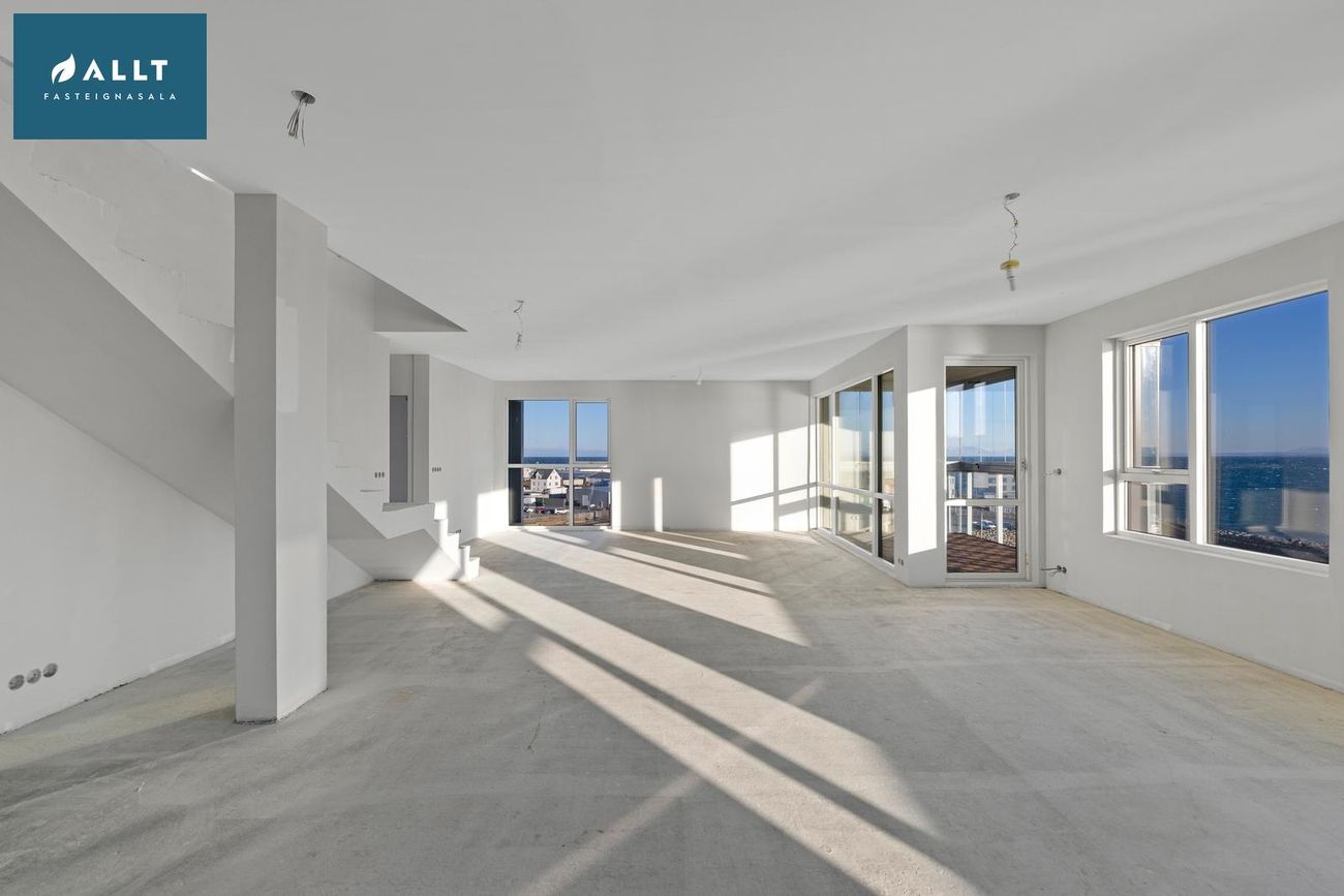 Víkurbraut 17, 230 Reykjanesbær