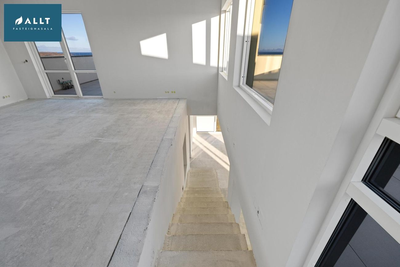Víkurbraut 17, 230 Reykjanesbær