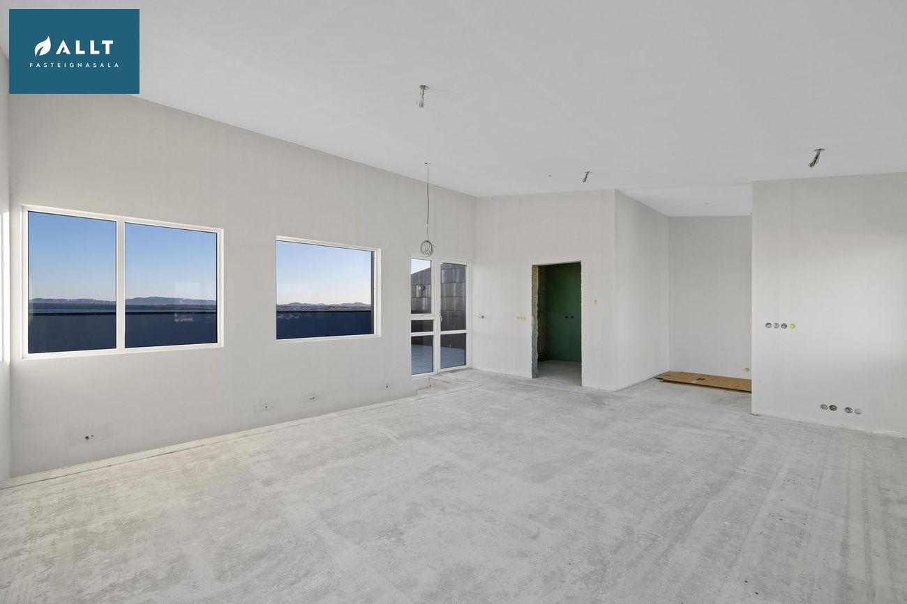 Víkurbraut 17, 230 Reykjanesbær