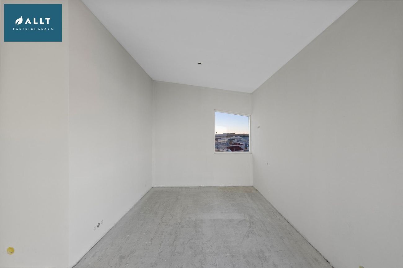 Víkurbraut 17, 230 Reykjanesbær