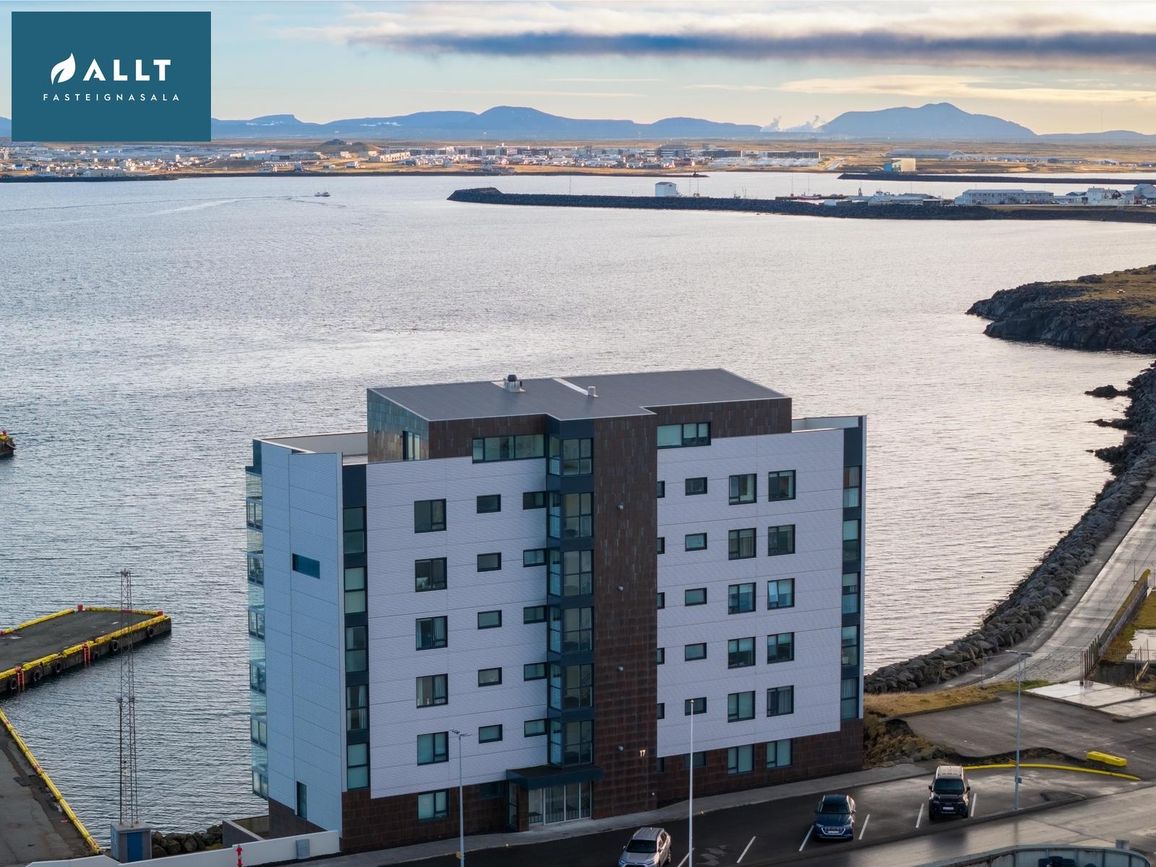 Víkurbraut 17, 230 Reykjanesbær