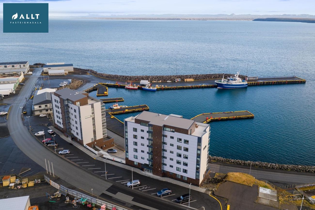 Víkurbraut 17, 230 Reykjanesbær