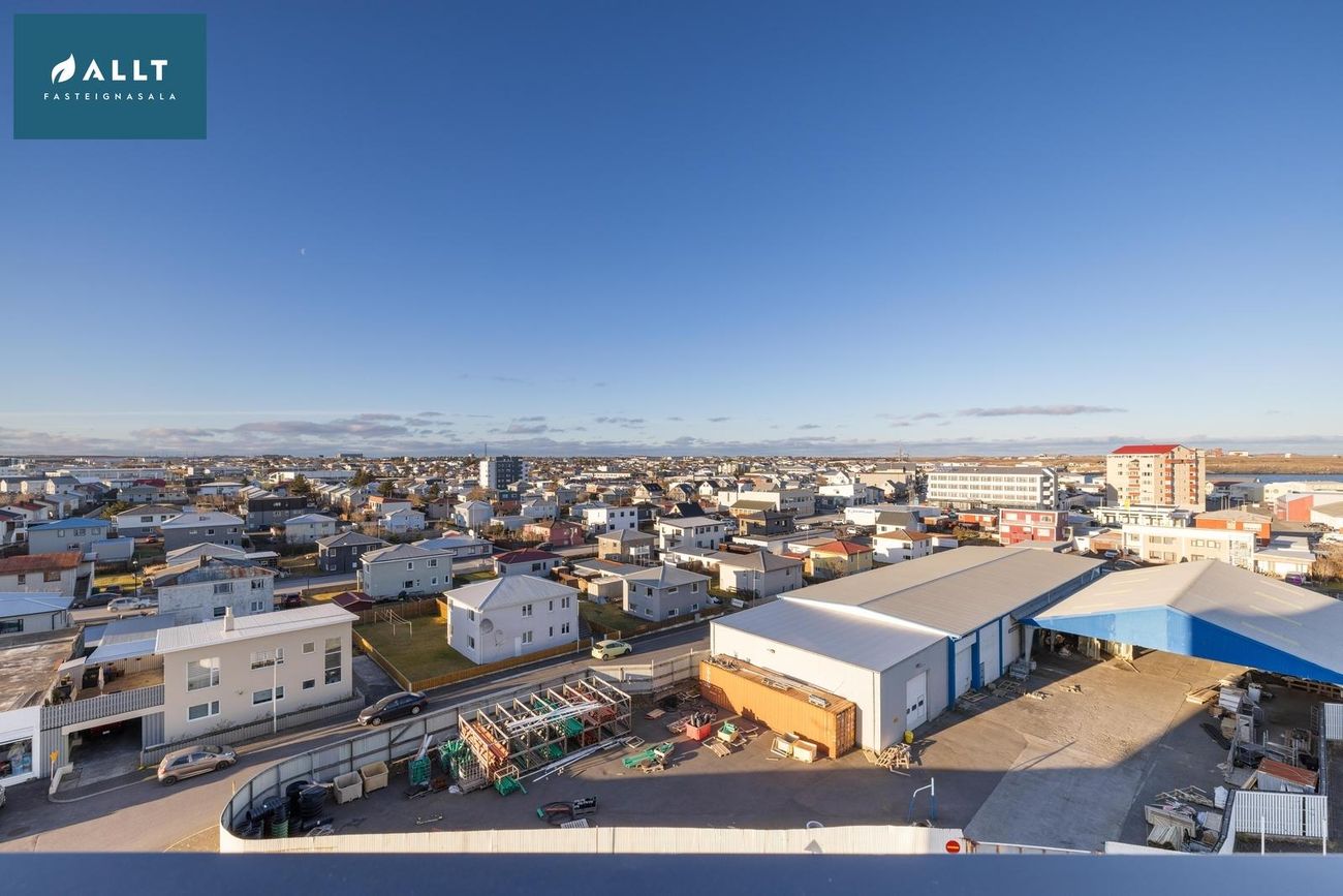 Víkurbraut 17, 230 Reykjanesbær