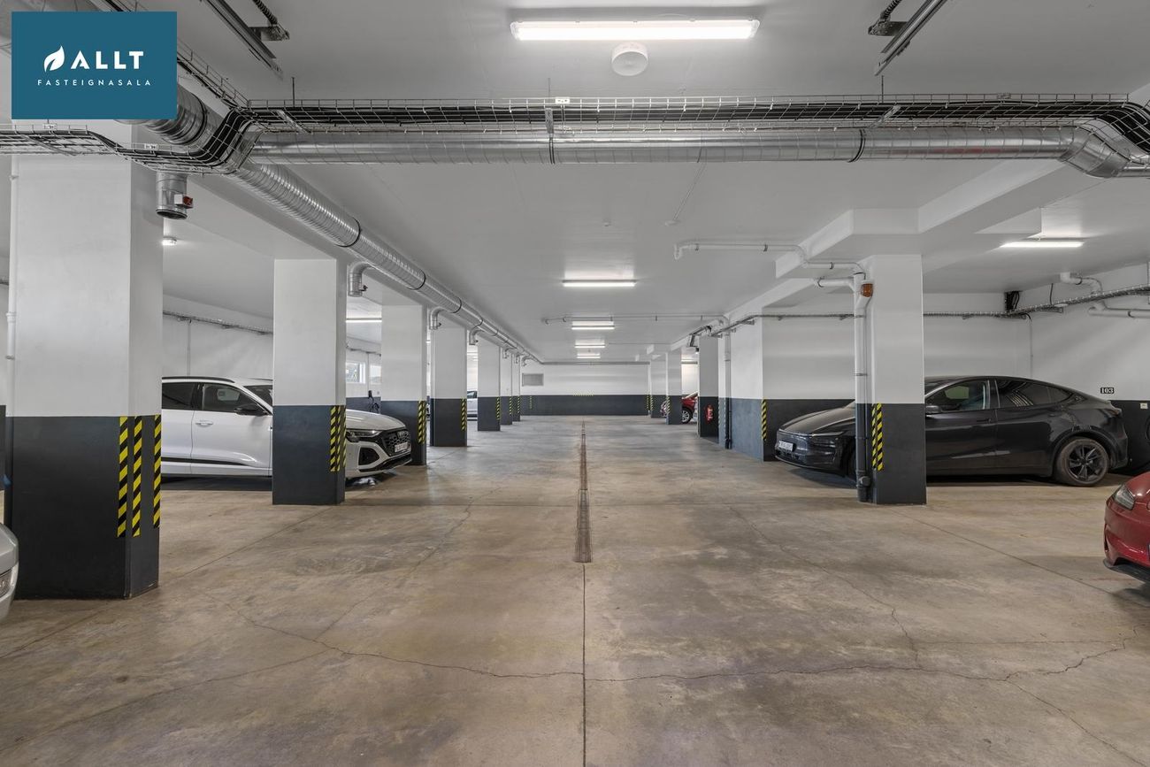 Víkurbraut 17, 230 Reykjanesbær