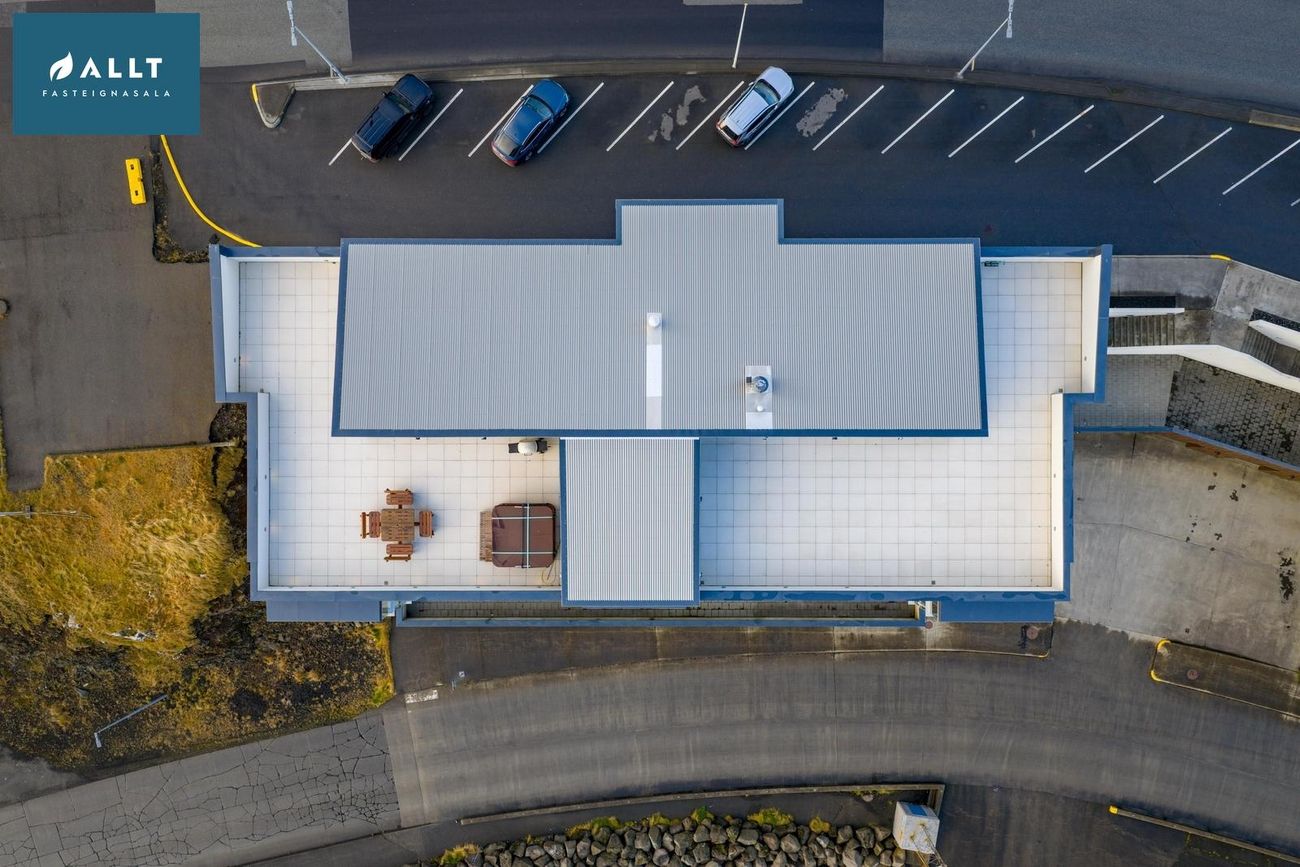 Víkurbraut 17, 230 Reykjanesbær