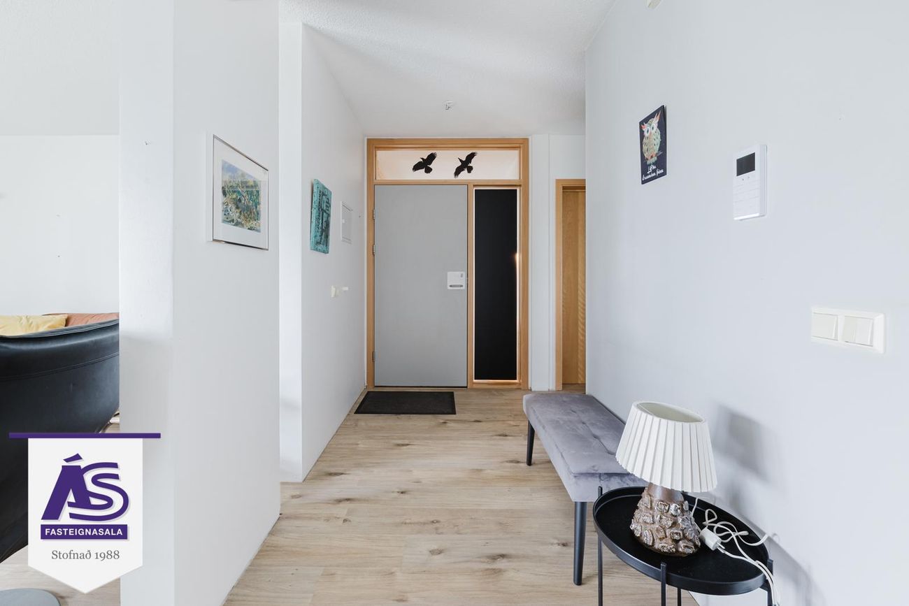 Sólvangsvegur 1, 220 Hafnarfjörður