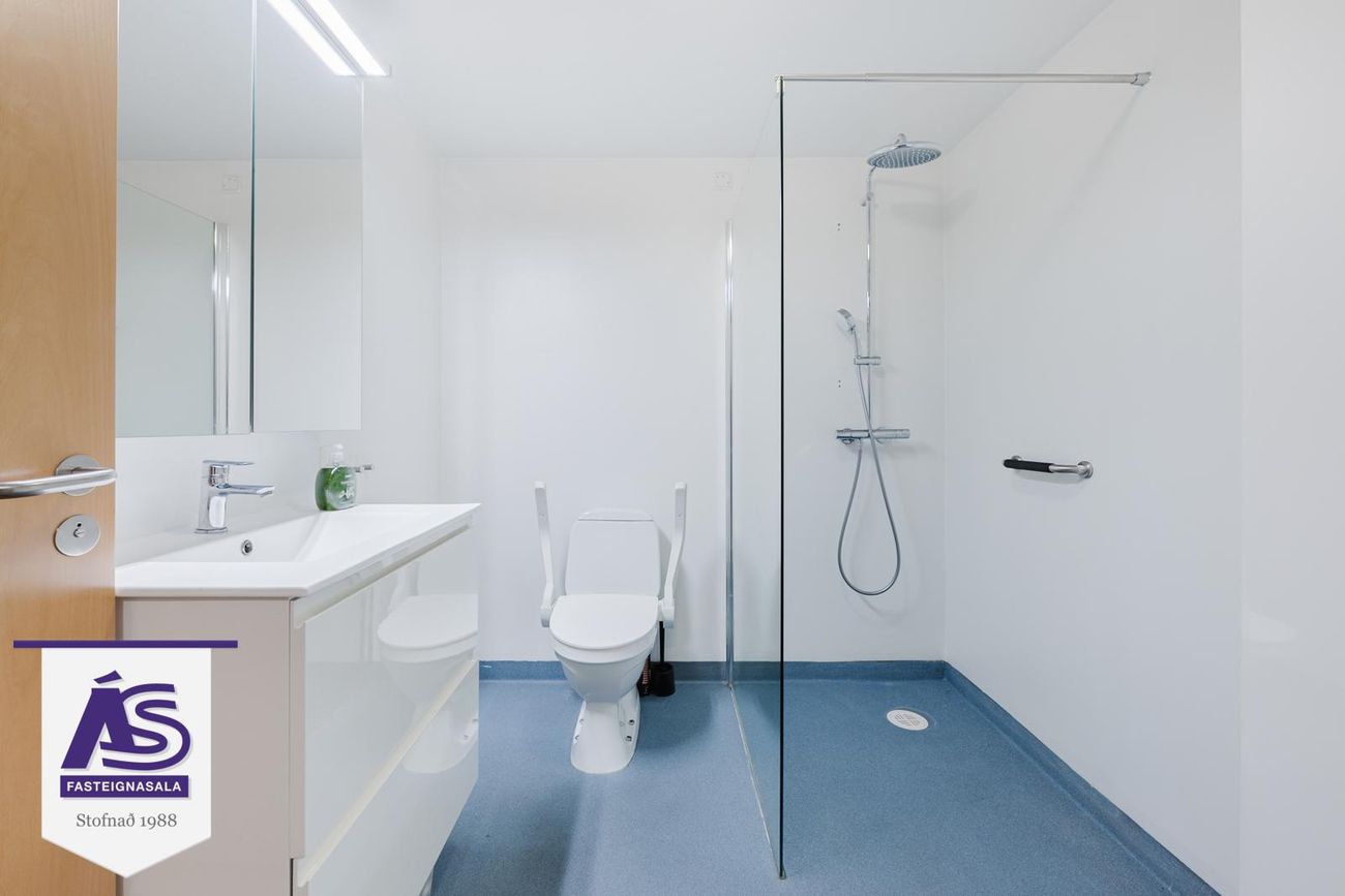 Sólvangsvegur 1, 220 Hafnarfjörður