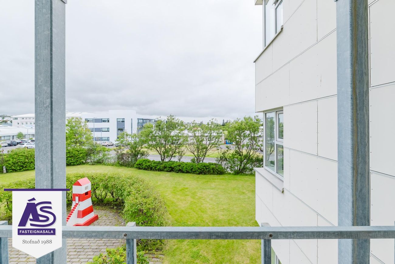 Sólvangsvegur 1, 220 Hafnarfjörður