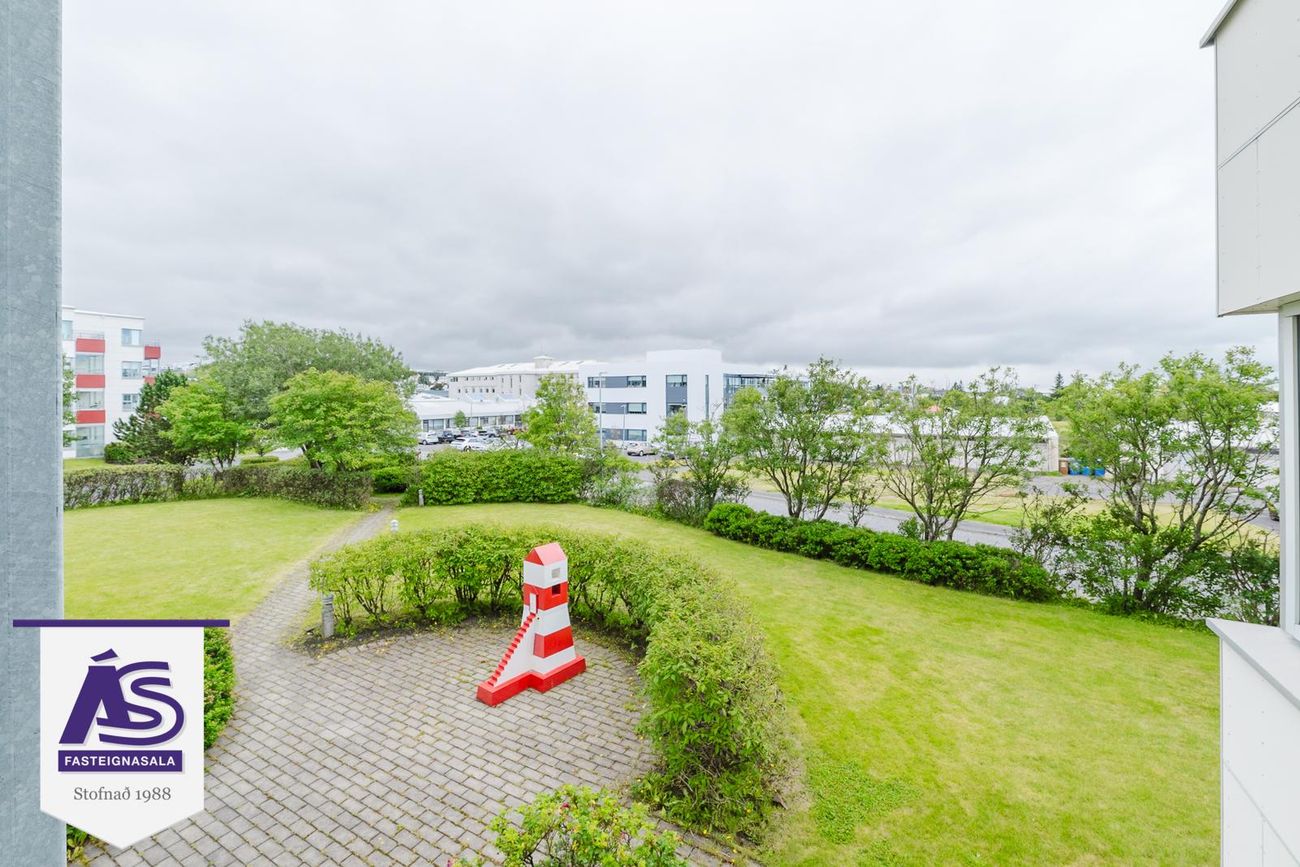Sólvangsvegur 1, 220 Hafnarfjörður