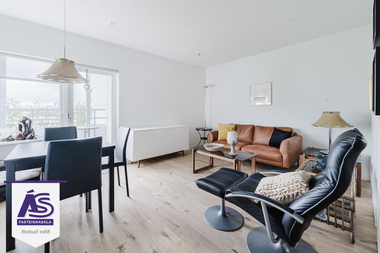 Sólvangsvegur 1, 220 Hafnarfjörður