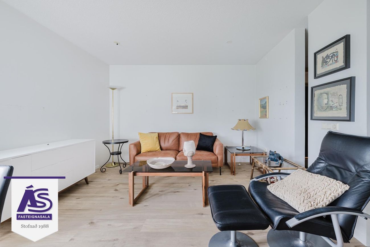 Sólvangsvegur 1, 220 Hafnarfjörður