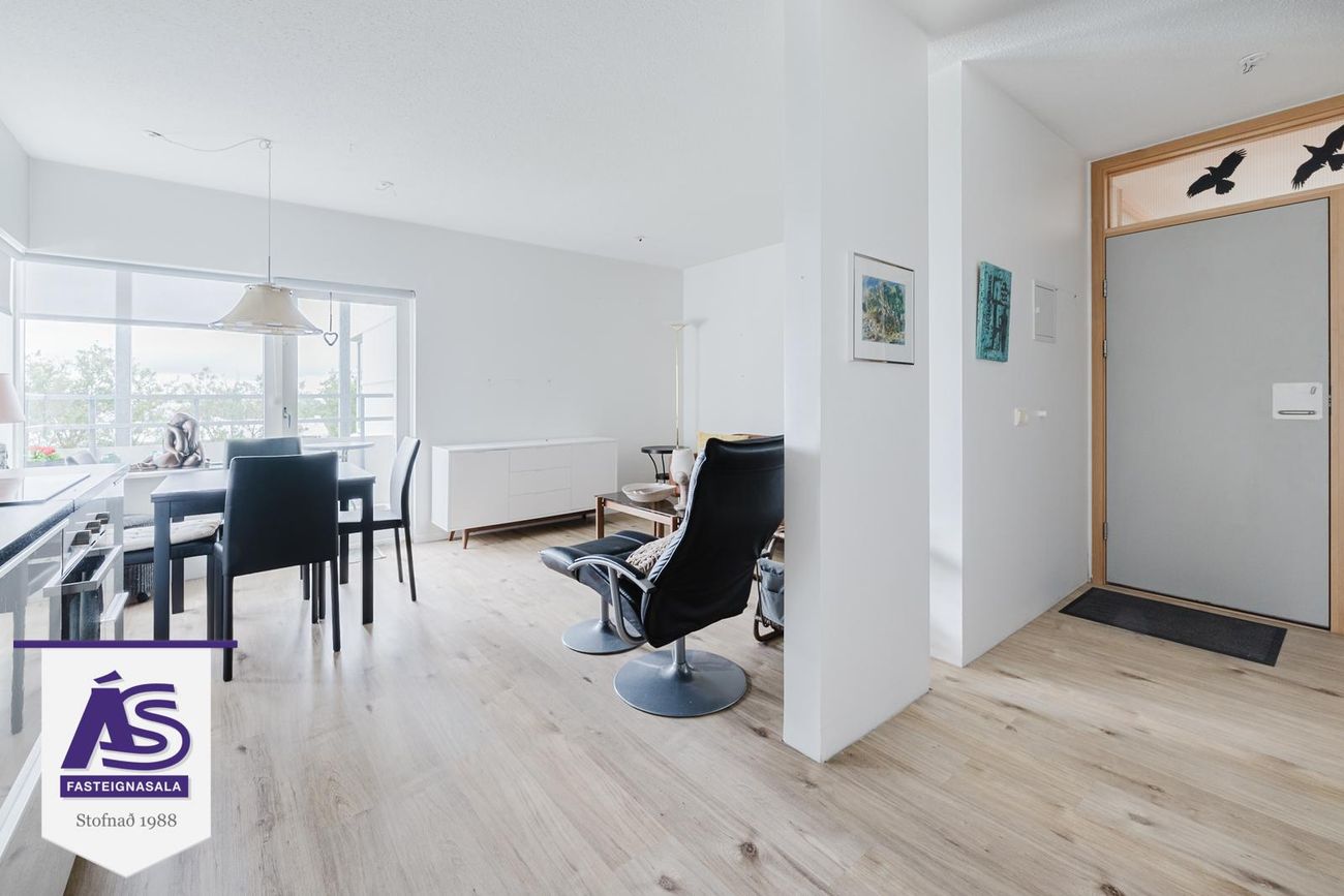 Sólvangsvegur 1, 220 Hafnarfjörður