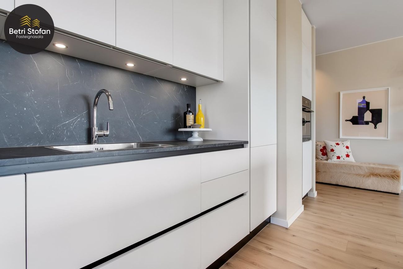 Smyrilshlíð 1, 102 Reykjavík