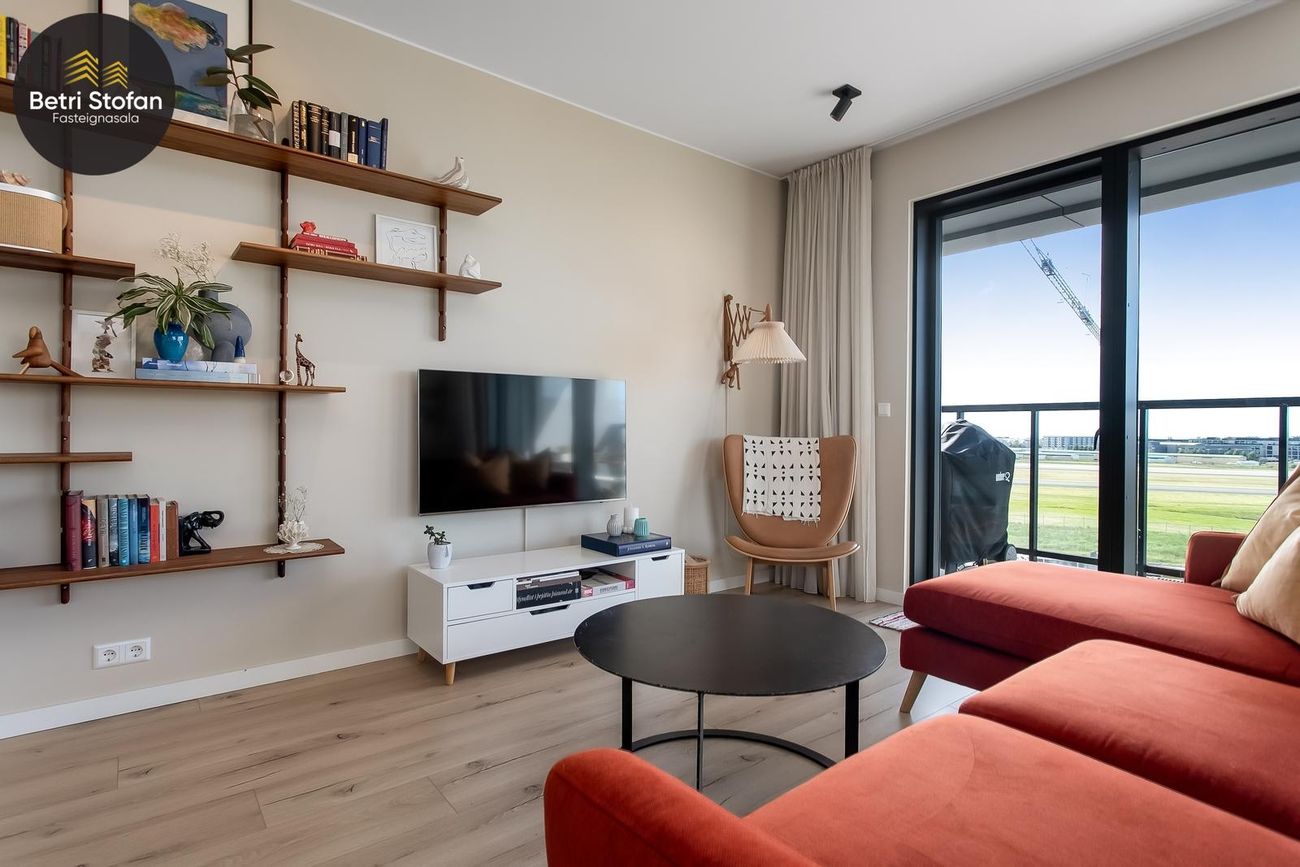 Smyrilshlíð 1, 102 Reykjavík