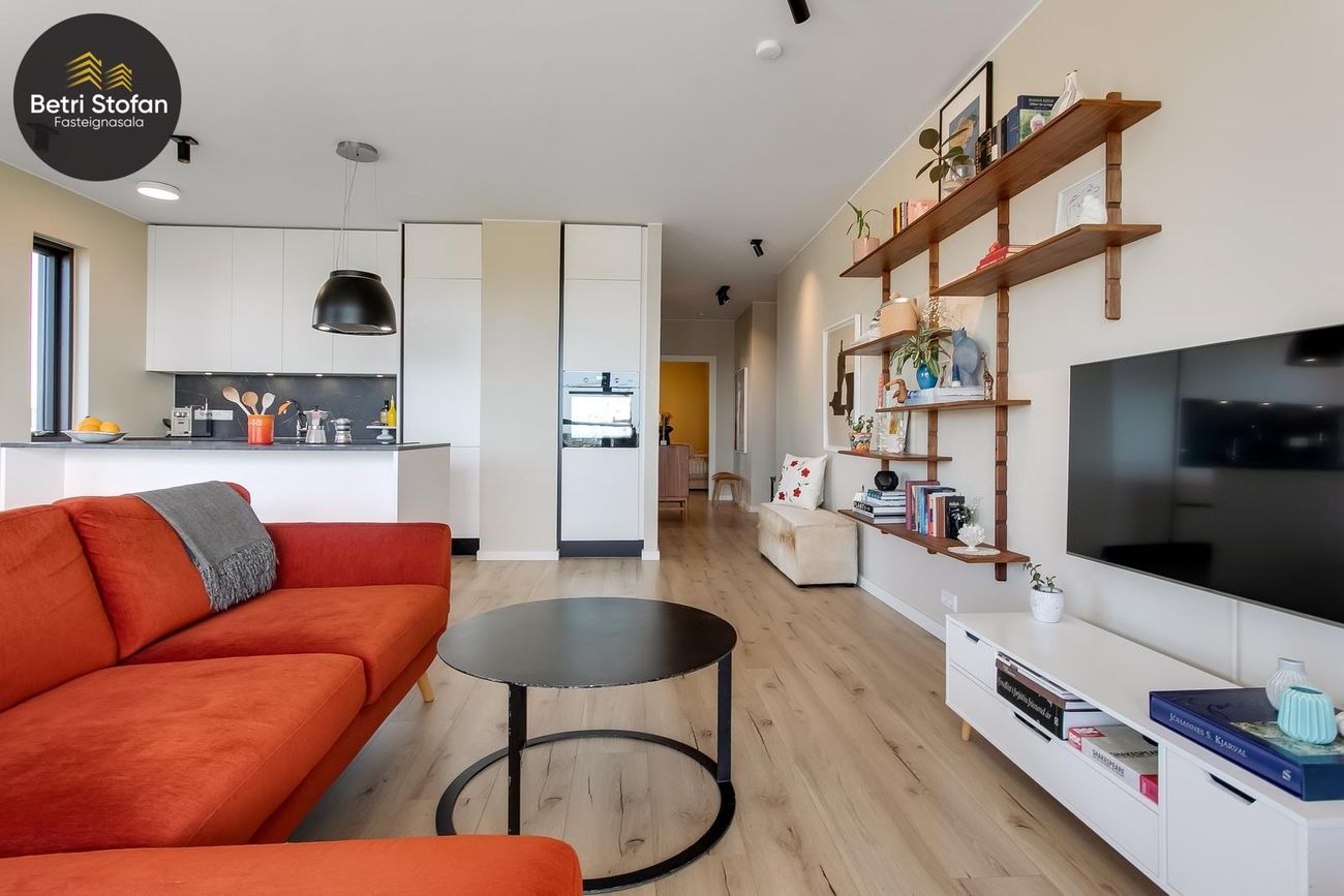 Smyrilshlíð 1, 102 Reykjavík