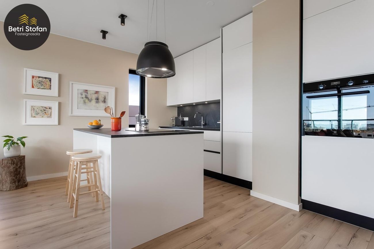 Smyrilshlíð 1, 102 Reykjavík