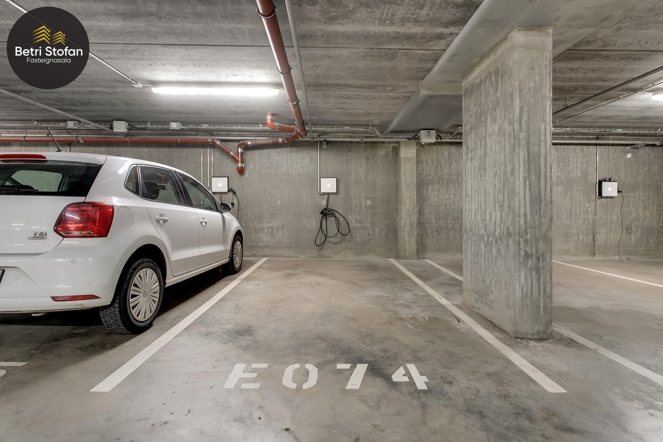 Smyrilshlíð 1, 102 Reykjavík