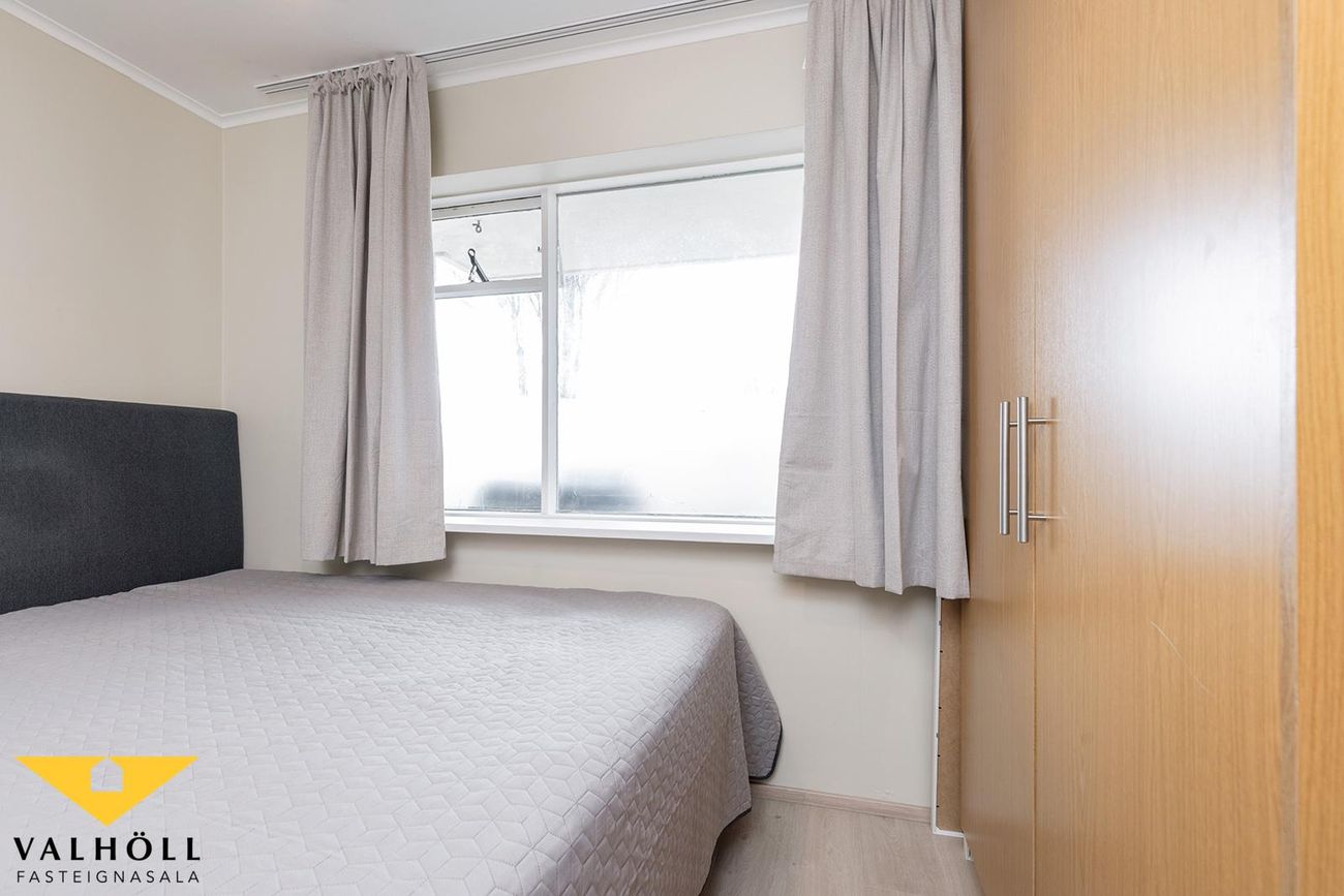 Gnoðarvogur 82, 104 Reykjavík