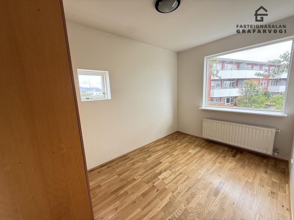 Laufrimi 24, 112 Reykjavík