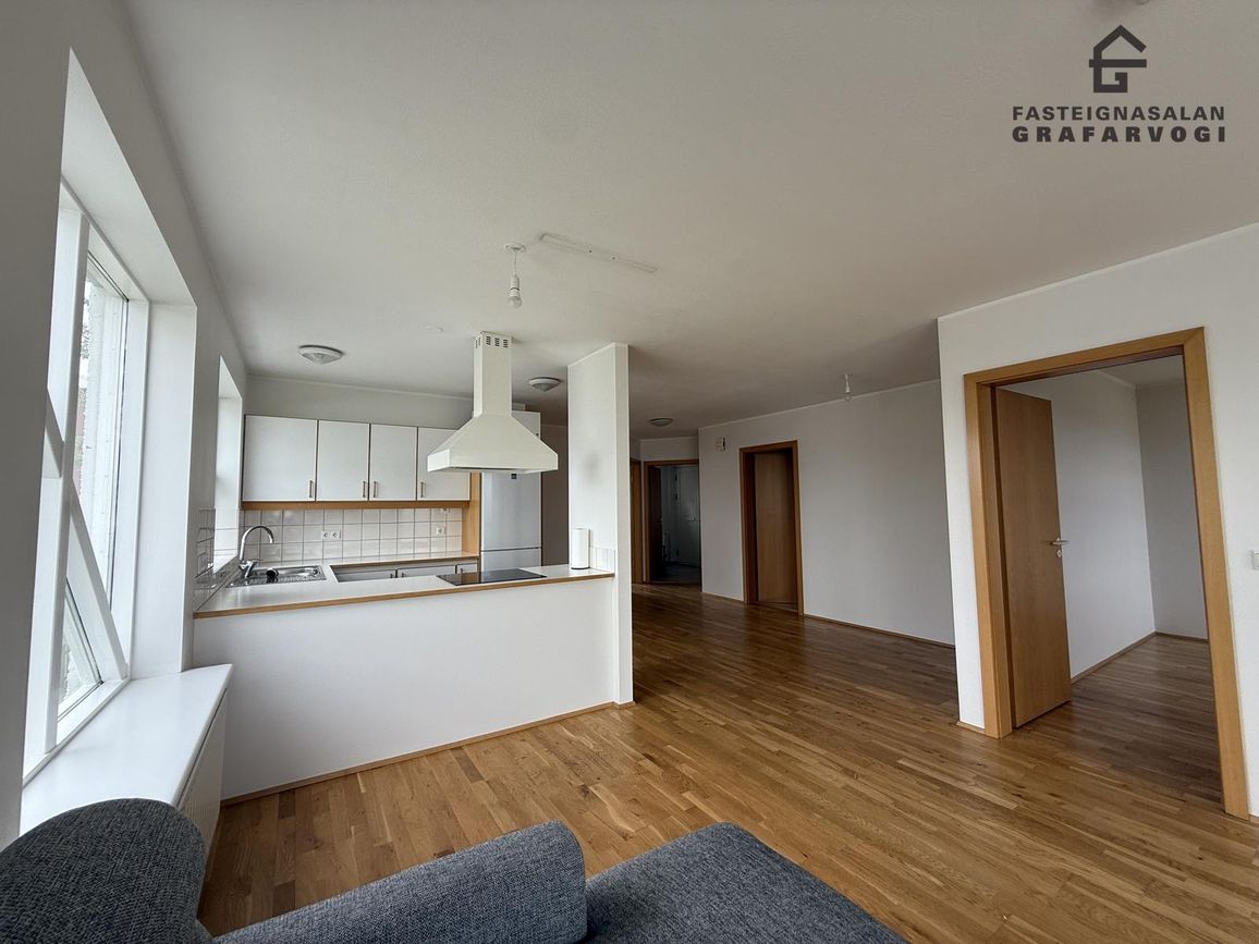 Laufrimi 24, 112 Reykjavík