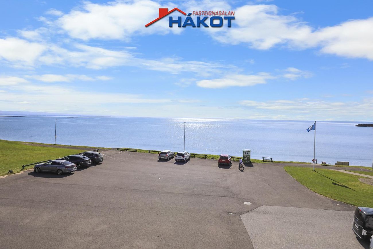 Jaðarsbraut 39, 300 Akranes
