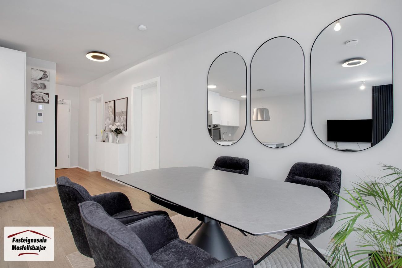 Rökkvatjörn 1, 113 Reykjavík