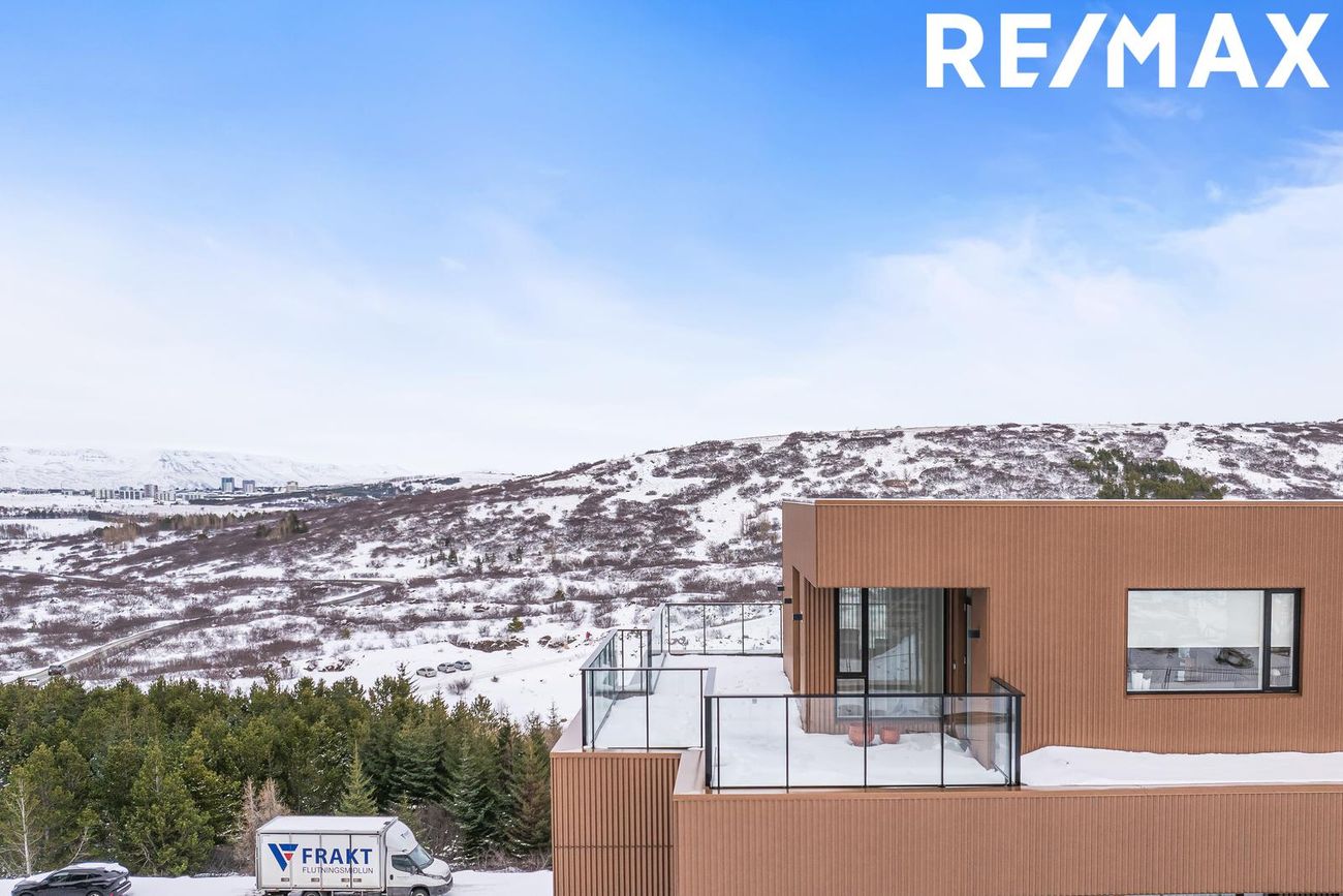 Grímsgata 8, 210 Garðabær