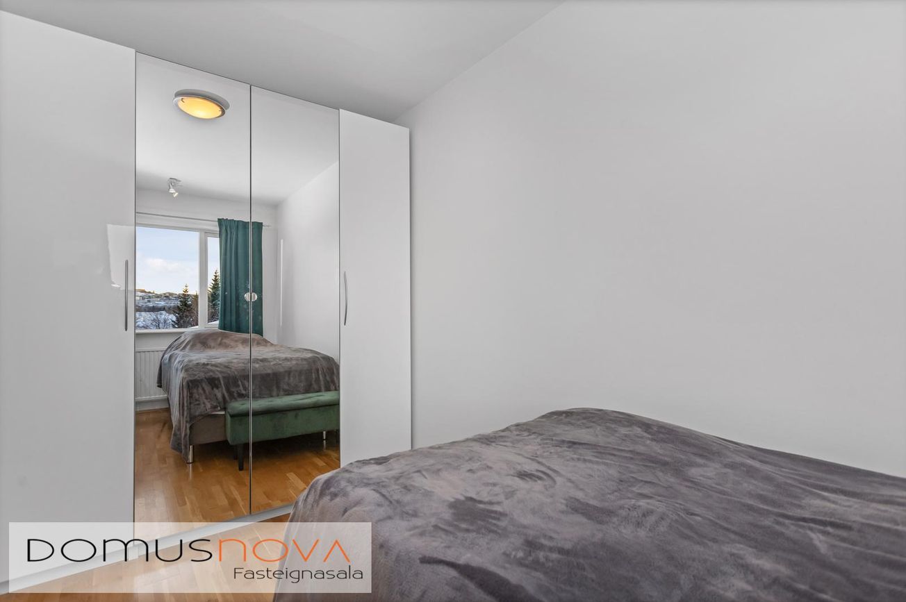 Hverafold 19 - 0302, 112 Reykjavík