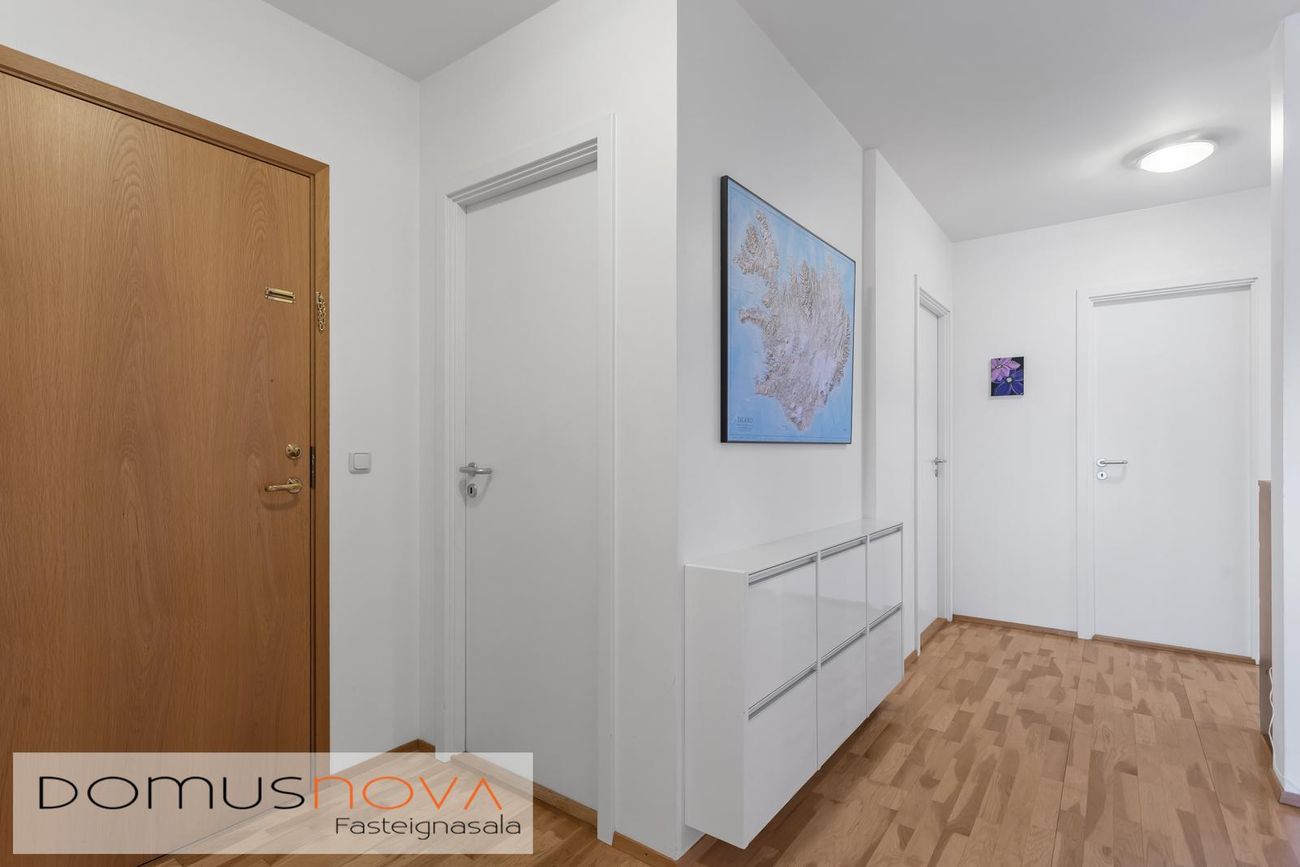 Hverafold 19 - 0302, 112 Reykjavík