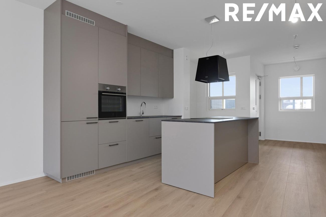 Hringbraut 120, 101 Reykjavík