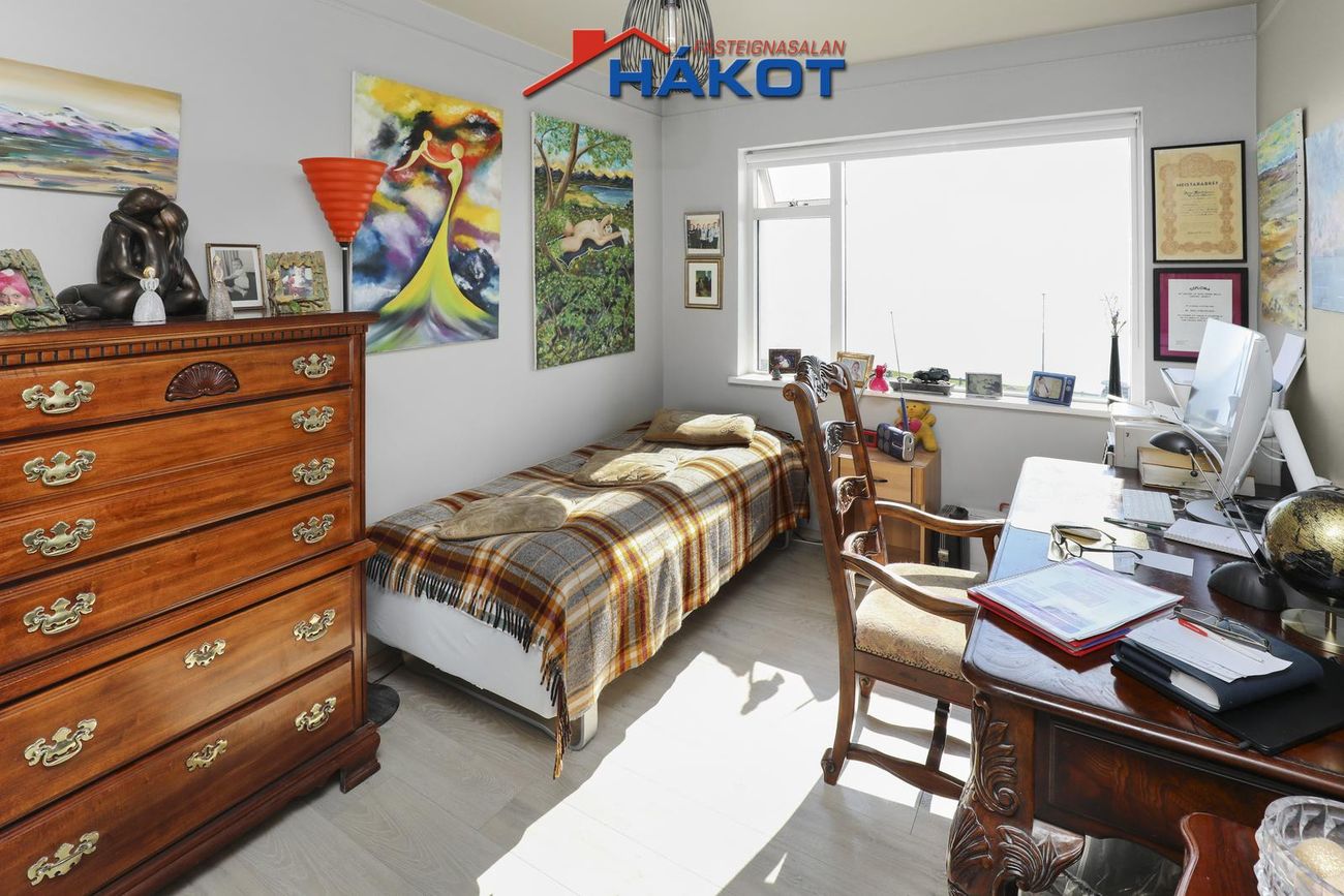 Jaðarsbraut 39, 300 Akranes