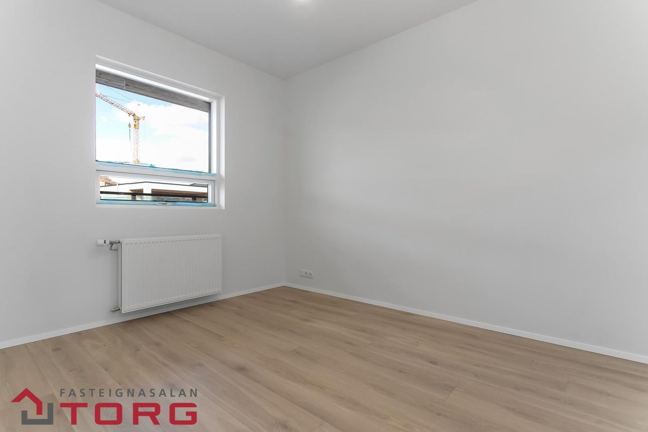 Úugata 8, 270 Mosfellsbær