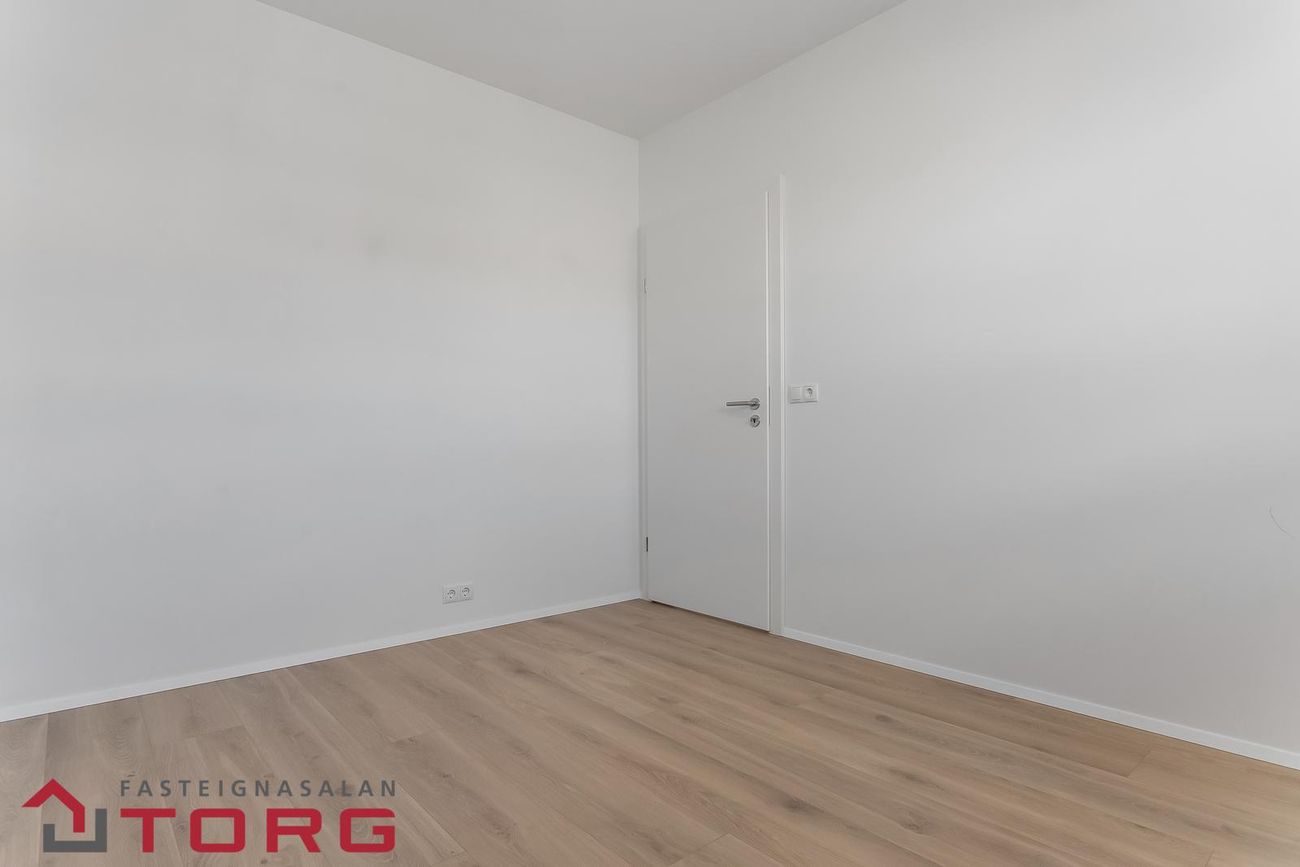 Úugata 8, 270 Mosfellsbær