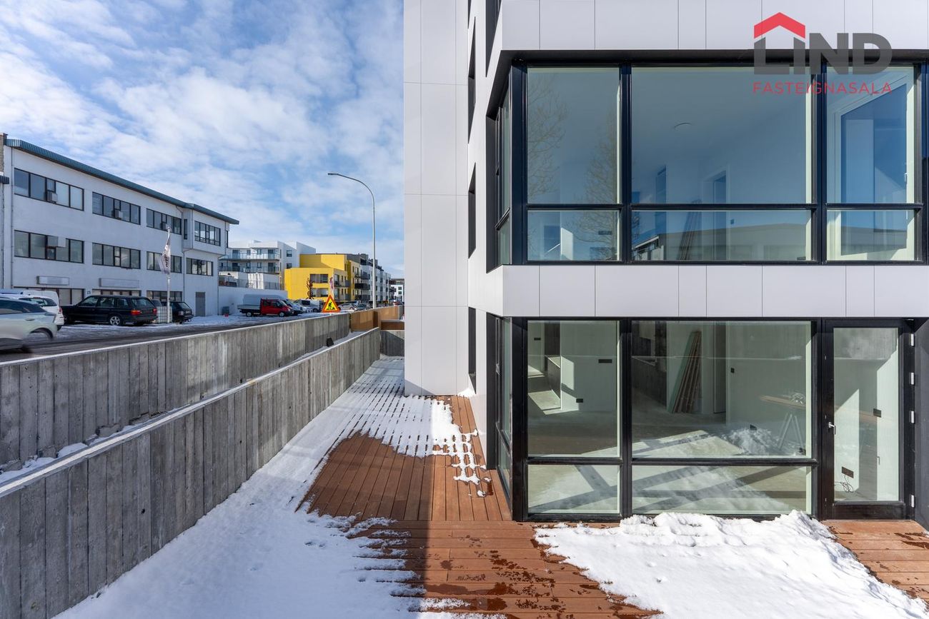 Hafnarbraut 18A - 0103, 200 Kópavogur